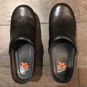 Dansko - Women’s Pro XP - black floral - size 37